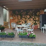 Ai Tre Archi Bed & Breakfast Spotorno