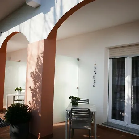 Ai Tre Archi Bed & Breakfast Spotorno